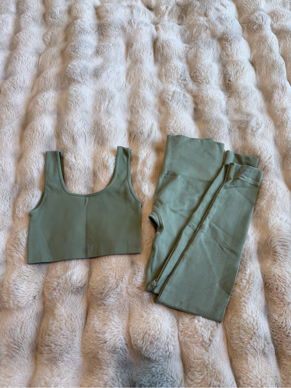 SET Active Soft Green Ribbed Seamless Sports Bra & High-Waist Leggings, S/XS